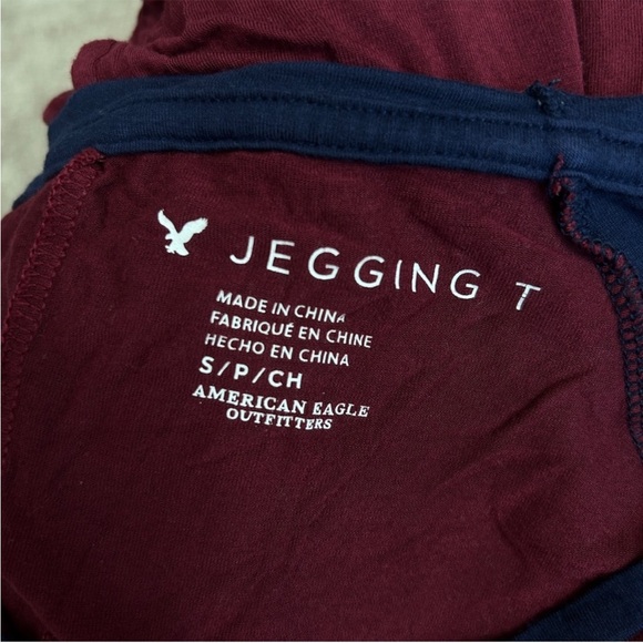 AMERICAN EAGLE OUTFITTERS Burgundy Navy Blue
3/4 Sleeve Jegging T Size Small - Picture 6 of 7